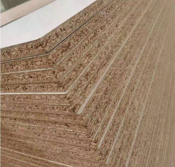 深度对比：颗粒板 vs. 多层板，谁是居家“优等生”？