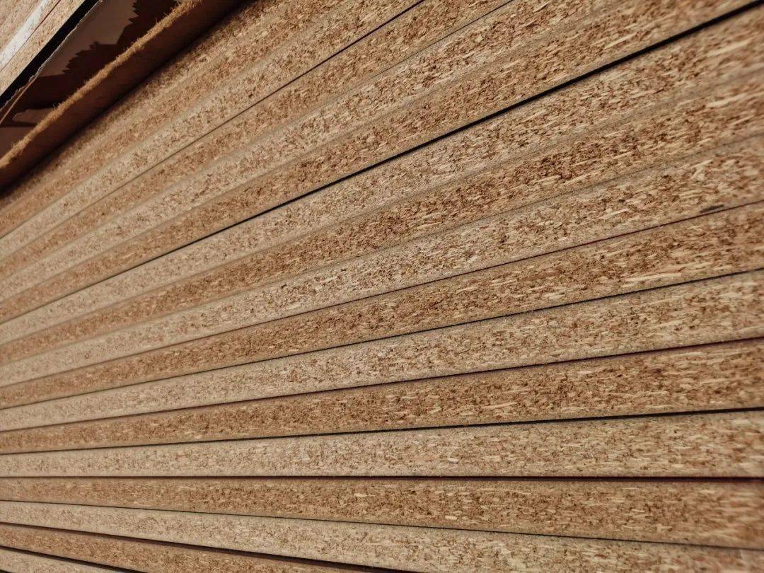 实木颗粒板：最差的板材？与密度板环保PK，谁更胜一筹？